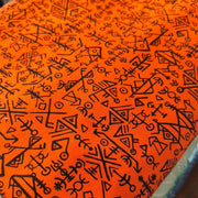 COTON OUATÉ / Motif Viking - Fond orange - La Fabrique du Tissu - Coton ouaté imprimé